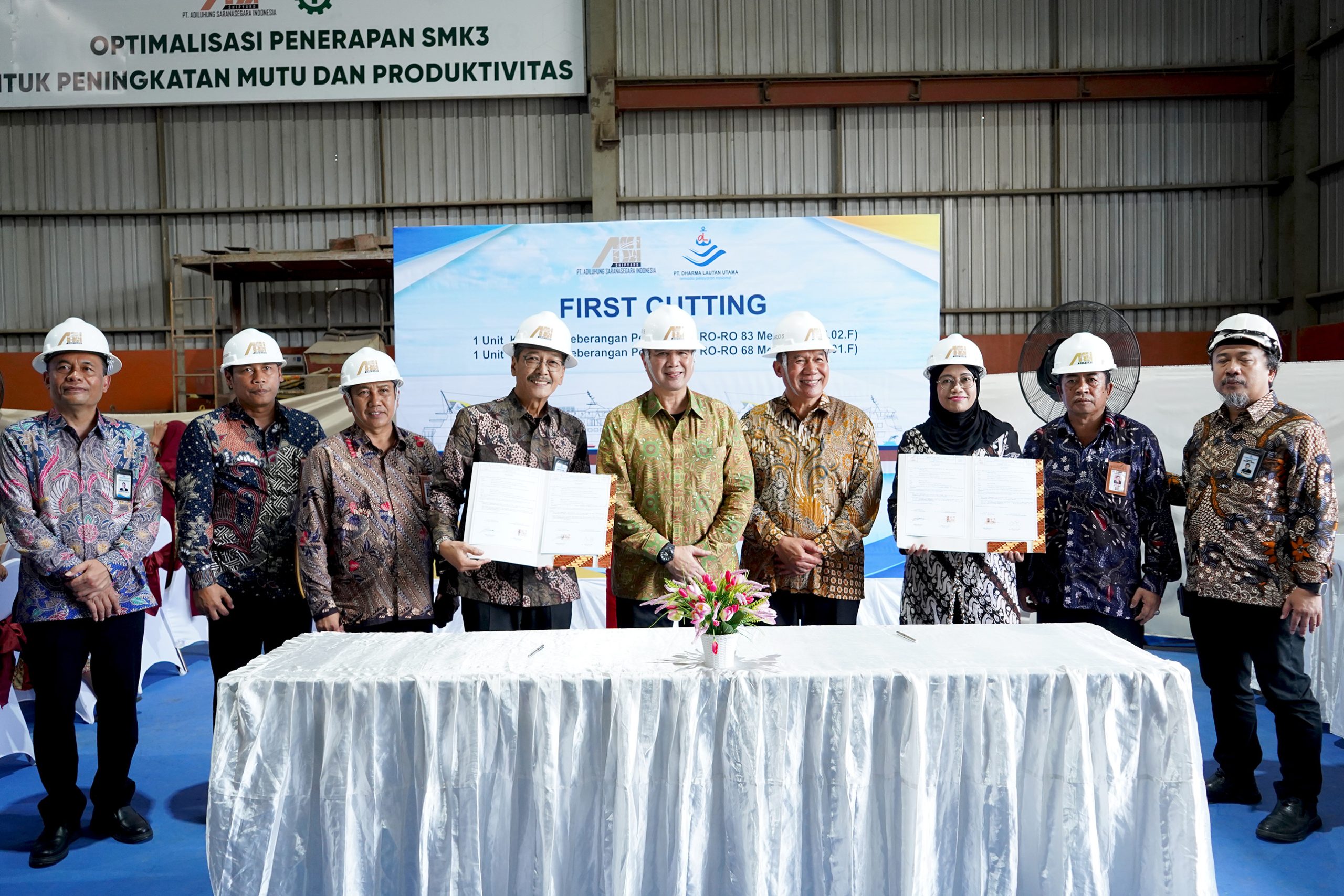 FIRST CUTTING 1 UNIT KAPAL PENUMPANG RO-RO 83 METER & 1 UNIT KAPAL PENUMPANG RO-RO 68 METER