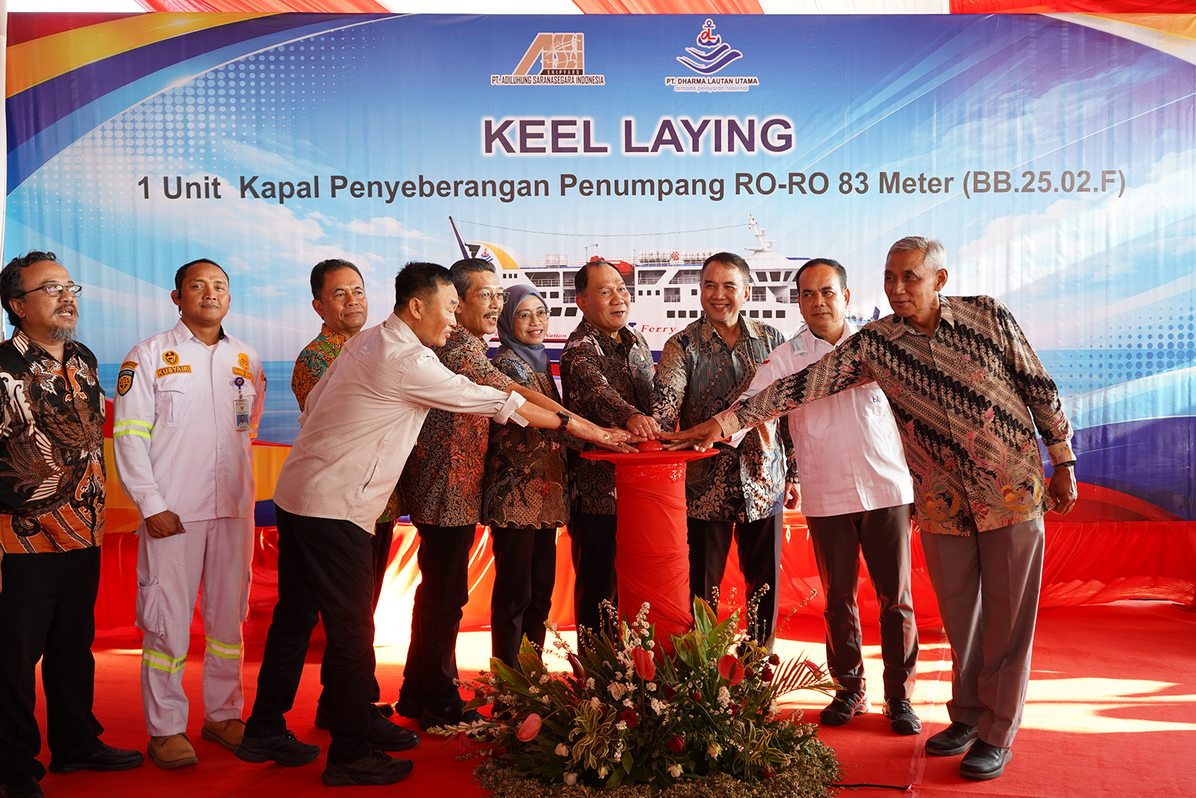 KEEL LAYING 1 UNIT KAPAL PENUMPANG RO-RO 83 METER